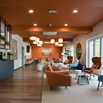 Atrium Ξενοδοχείο με διαμερίσματα 4*