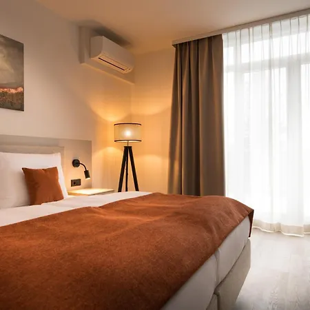 Aparthotel Atrium *