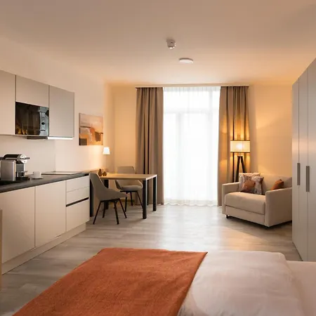 アパートホテル Atrium 4*