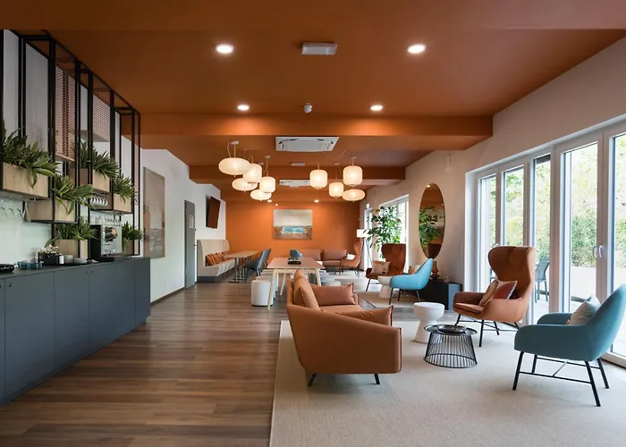 Atrium Aparthotel 4*